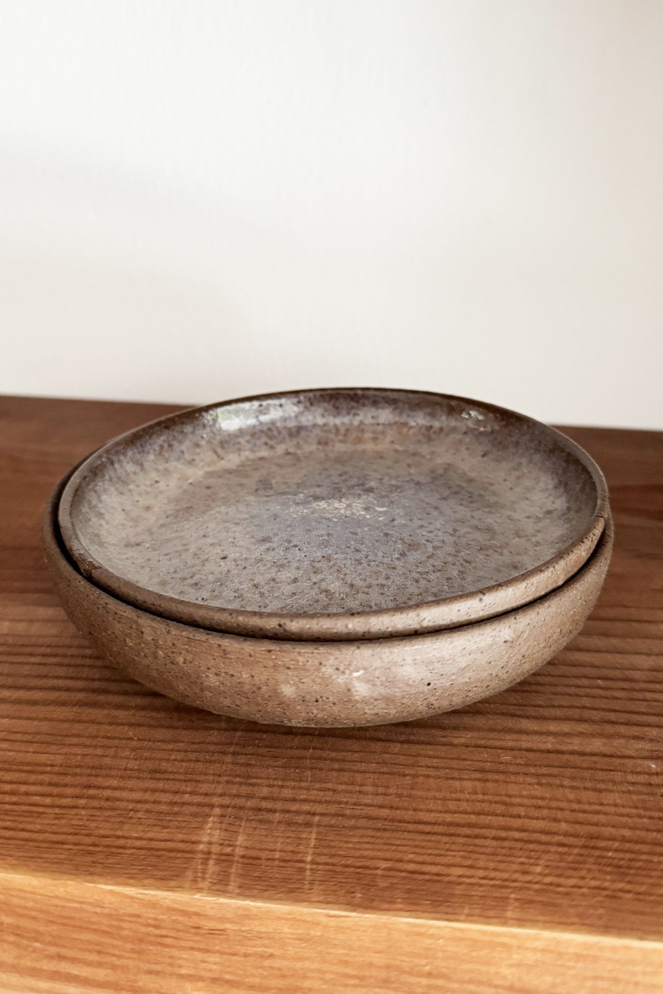 MEDIUM CERAMIC PLATE VIOLET