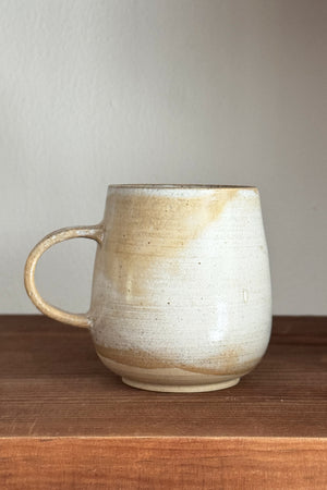 CERAMIC MUG WHITE AND BEIGE