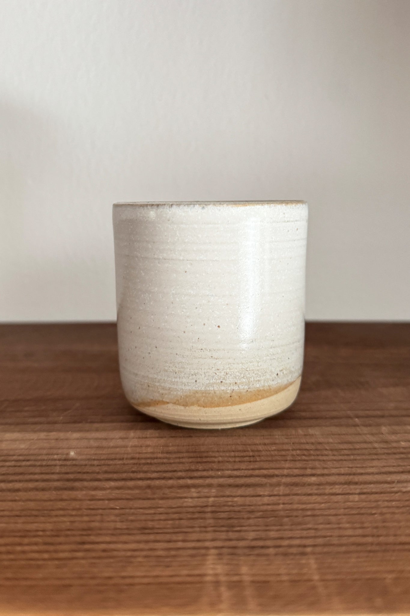 Small ceramic tumbler WHITE AND BEIGE