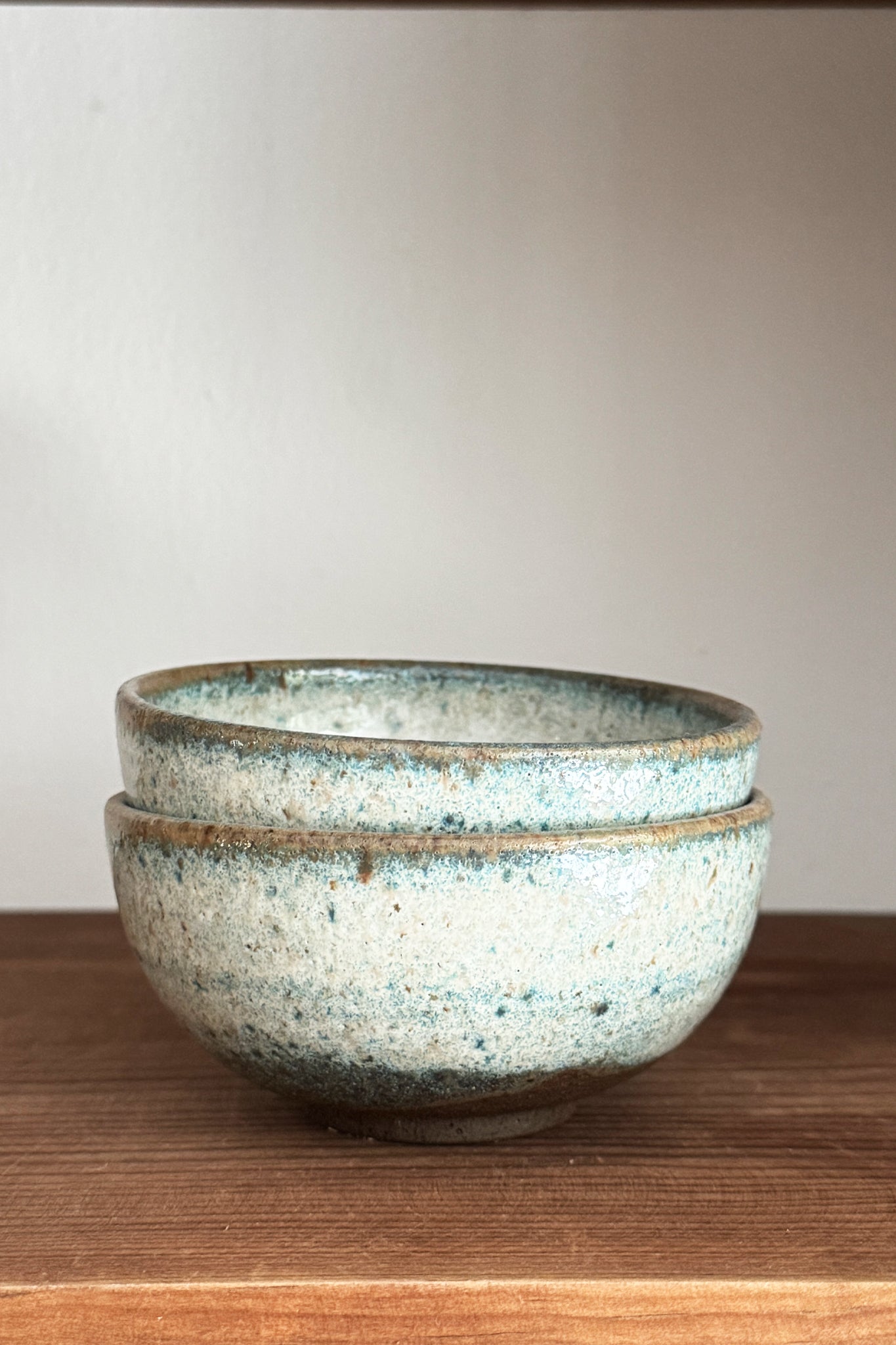 MEDIUM CERAMIC BOWL LIGHT BLUE